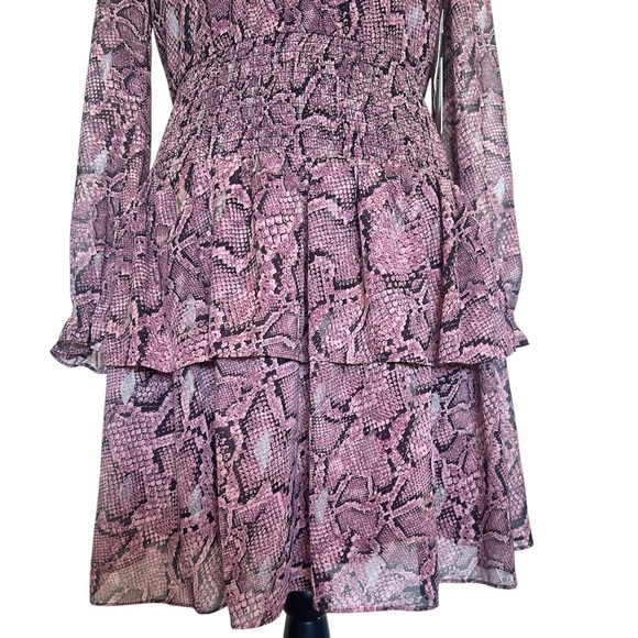 NWT 1. State Woman’s Xs Smocked Waist Snakeskin Print Ruffled V-Neck Dress - Picture 8 of 16